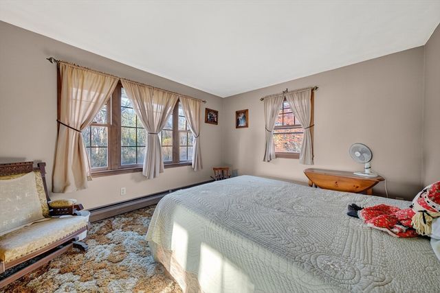 79 Cedar Ave, Swansea, MA 02777