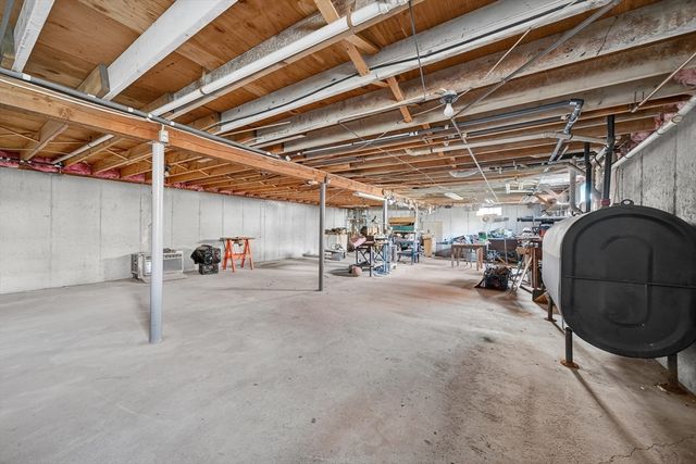 79 Cedar Ave, Swansea, MA 02777