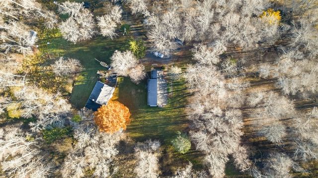 79 Cedar Ave, Swansea, MA 02777