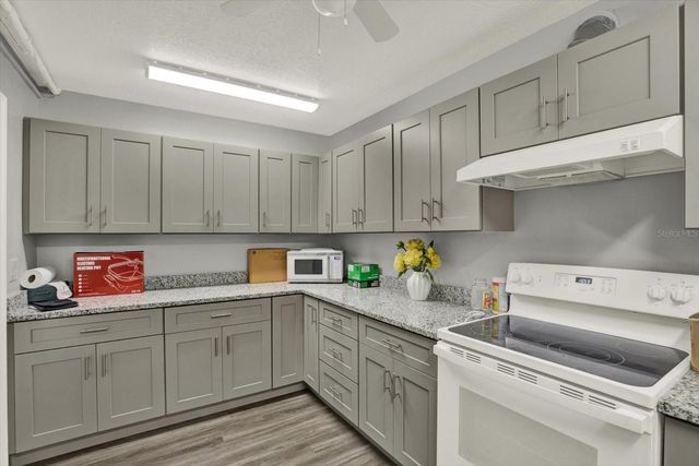 1204 11TH CIRCLE SE, Largo, FL 33771
