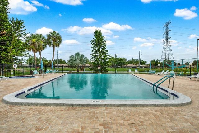 1204 11TH CIRCLE SE, Largo, FL 33771