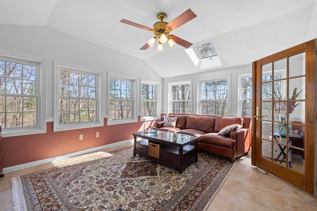 60 Cambridge Road, Hampstead, NH 03841