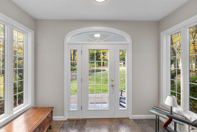 60 Cambridge Road, Hampstead, NH 03841