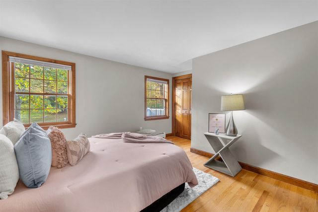 60 Cambridge Road, Hampstead, NH 03841