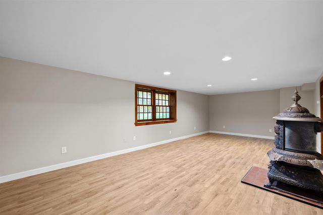 60 Cambridge Road, Hampstead, NH 03841