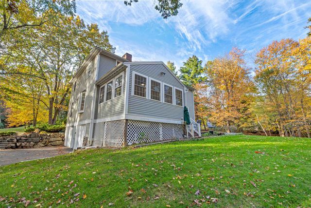 60 Cambridge Road, Hampstead, NH 03841
