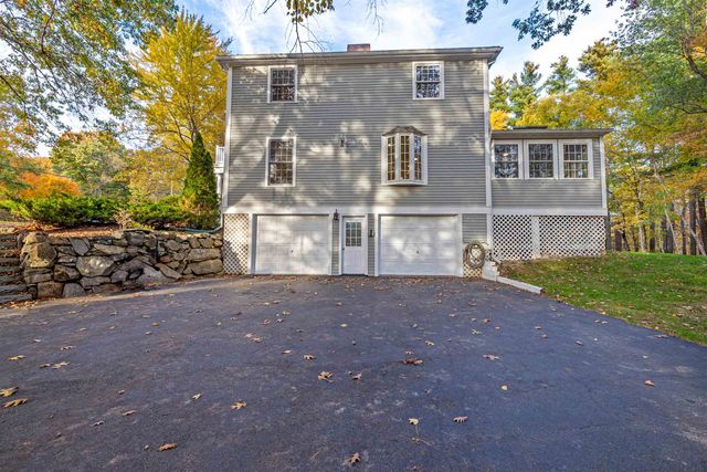 60 Cambridge Road, Hampstead, NH 03841