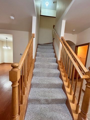 623 Waterview Court, Naperville, IL 60563