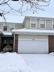 623 Waterview Court, Naperville, IL 60563