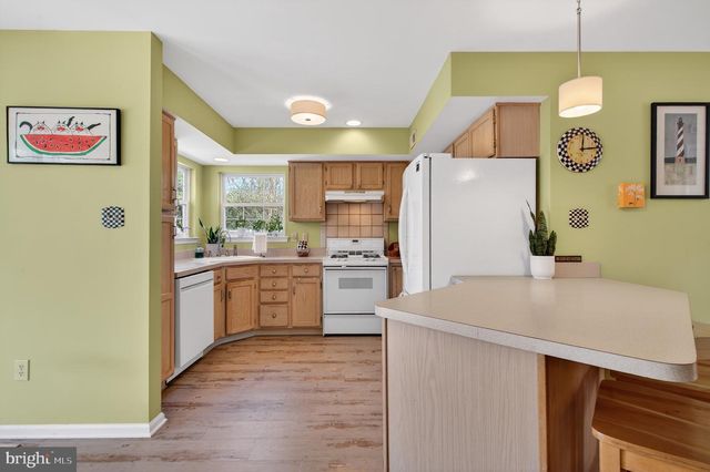 13 MAPLEWOOD LN, Mantua, NJ 08051