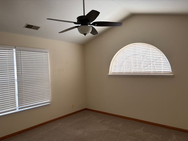 113 North Barton Trail 113, Batavia, IL 60510