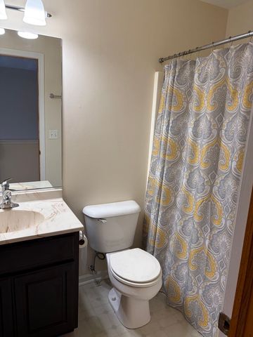 113 North Barton Trail 113, Batavia, IL 60510