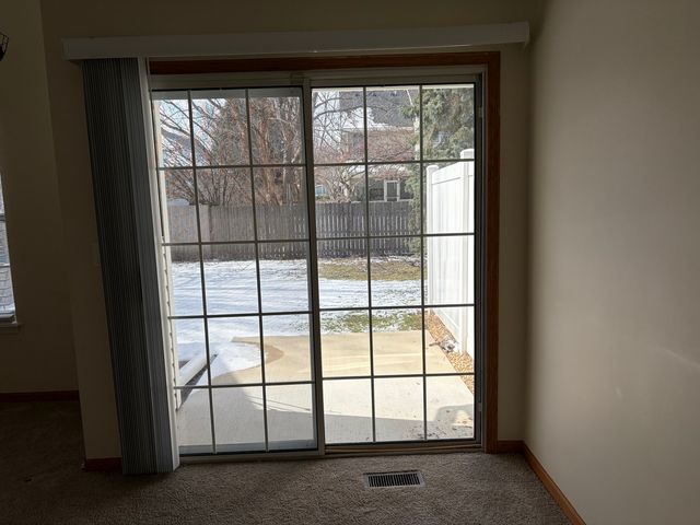 113 North Barton Trail 113, Batavia, IL 60510