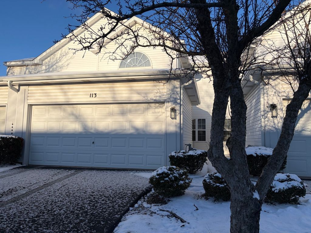113 North Barton Trail 113, Batavia, IL 60510