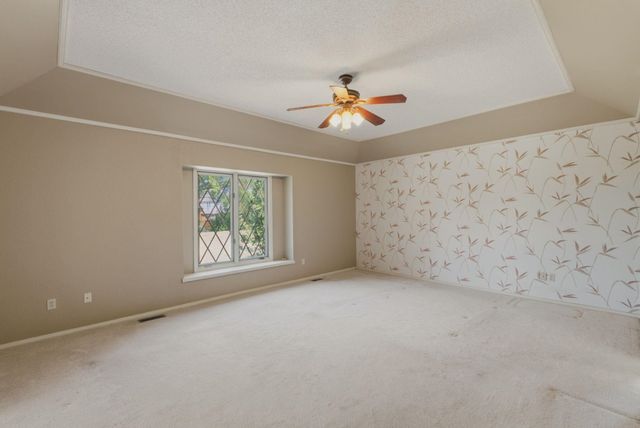 2323 N Greenleaf, Wichita, KS 67226