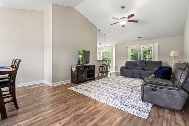 263 MacArthur Dr., Conway, SC 29527