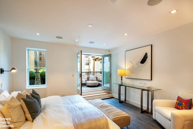 6 W 95TH Street, New York City, NY 10025