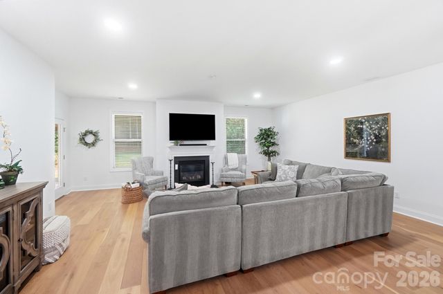 150 Belfry Loop, Mooresville, NC 28117