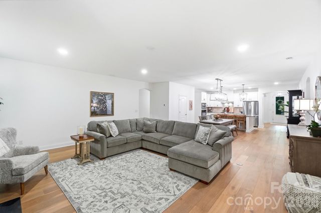 150 Belfry Loop, Mooresville, NC 28117