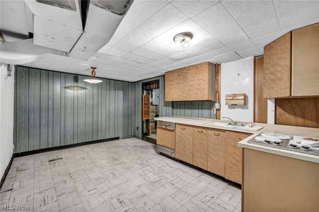 237 Spriggel Drive, Munroe Falls, OH 44262