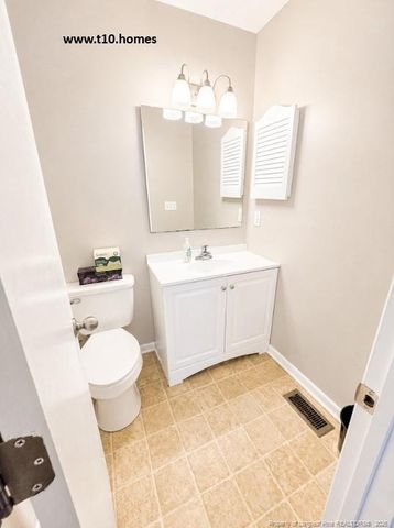 1207 Huntsman Court, Fayetteville, NC 28303