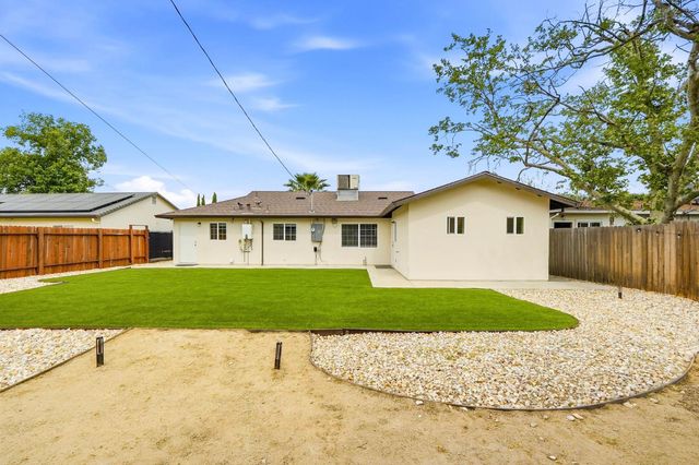 654 alamos Ave, Sacramento, CA 95815