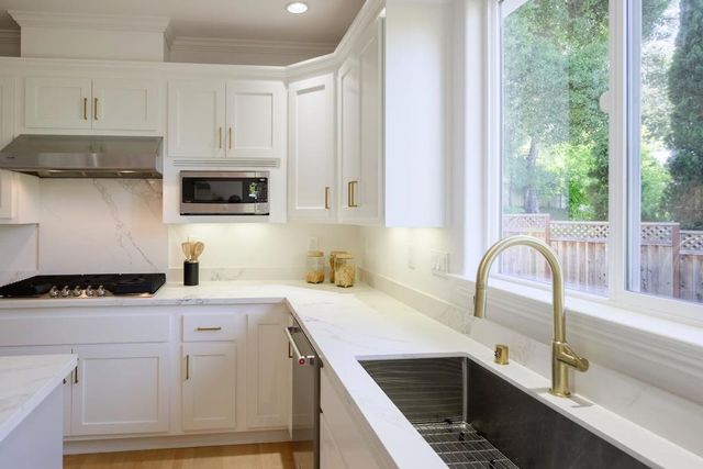 26 Torrey Oaks Court, Scotts Valley, CA 95066