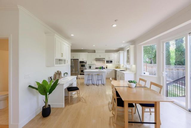 26 Torrey Oaks Court, Scotts Valley, CA 95066