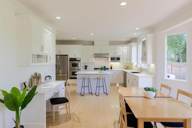 26 Torrey Oaks Court, Scotts Valley, CA 95066