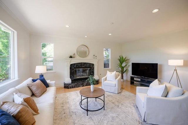 26 Torrey Oaks Court, Scotts Valley, CA 95066