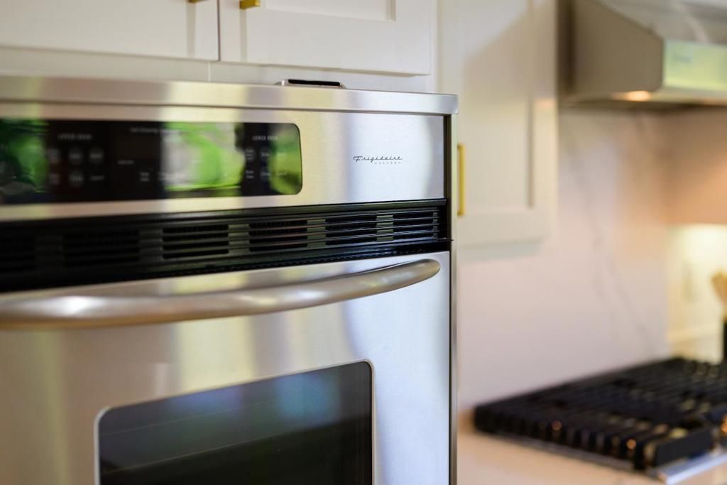 Image 24 of property listing at 26 Torrey Oaks Court, Scotts Valley, CA 95066