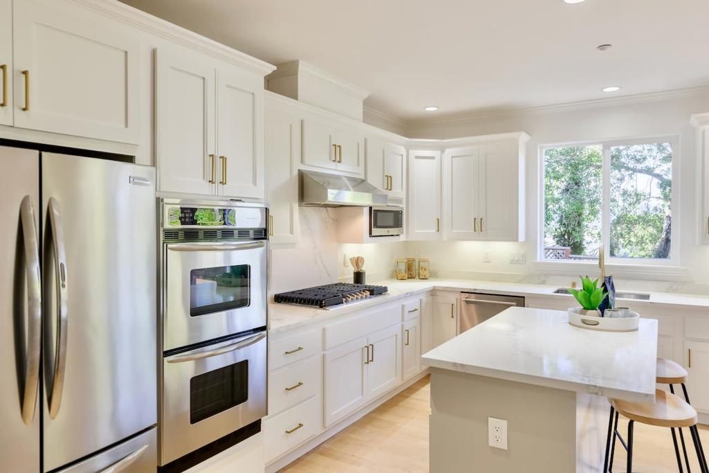 Image 5 of property listing at 26 Torrey Oaks Court, Scotts Valley, CA 95066