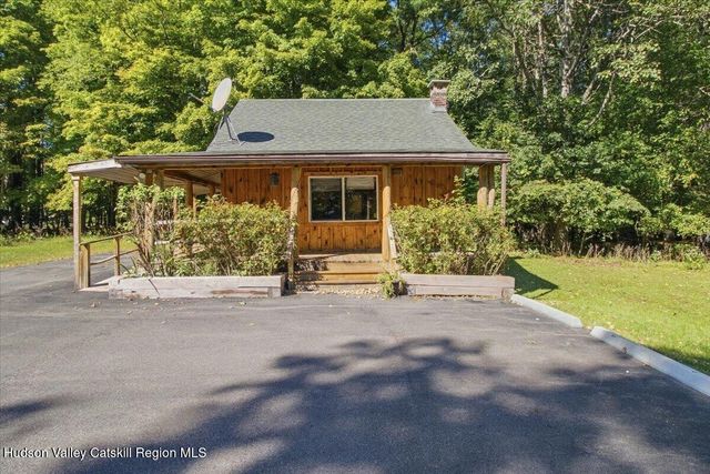 695 & 698 South Road, Round Top, NY 12473