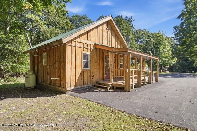 695 & 698 South Road, Round Top, NY 12473