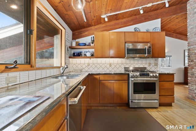 51 Deer Run Road, Wilton, CT 06897