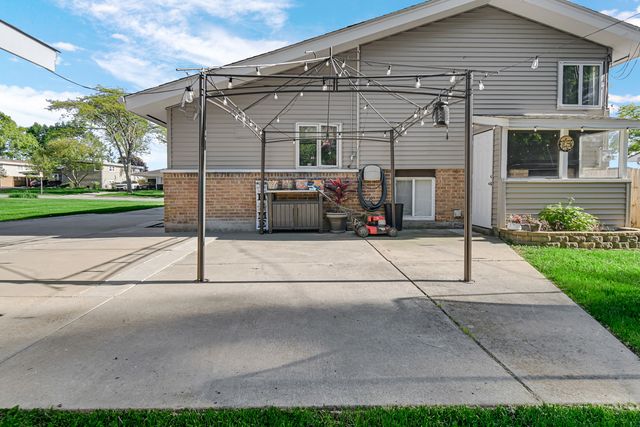 120 Westwood Drive, Park Forest, IL 60466