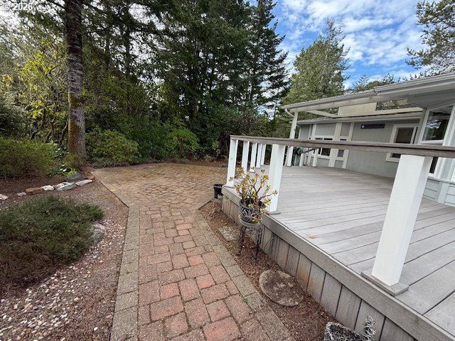 212 MUNSEL CREEK Loop, Florence, OR 97439