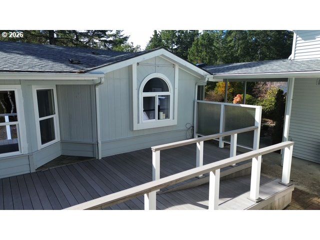 212 MUNSEL CREEK Loop, Florence, OR 97439