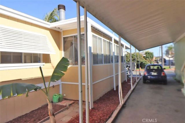 10001 W Frontage 64, South Gate, CA 90280