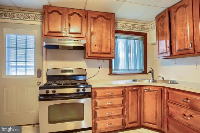 504 N HIGHLAND AVE, York, PA 17404