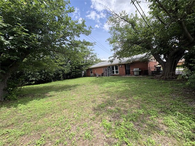 6208 Shadydell Drive, Fort Worth, TX 76135