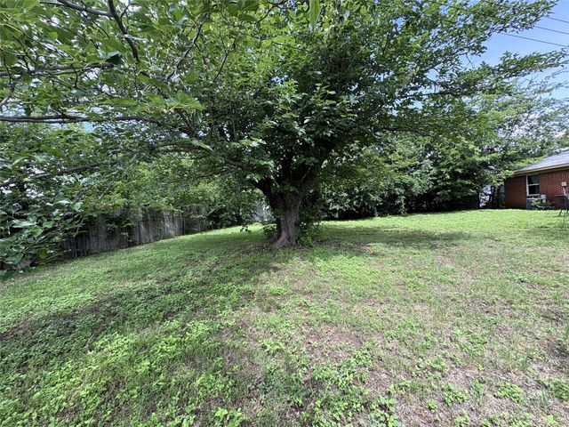 6208 Shadydell Drive, Fort Worth, TX 76135