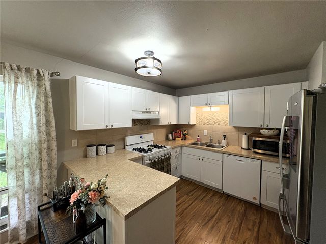 6208 Shadydell Drive, Fort Worth, TX 76135