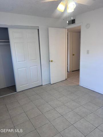 11244 Wharf Cove Drive B, El Paso, TX 79936