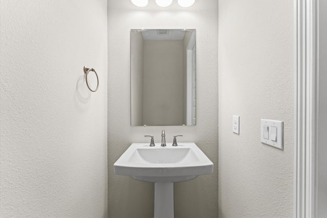 13215 Fulvetta Crest Court, Houston, TX 77059