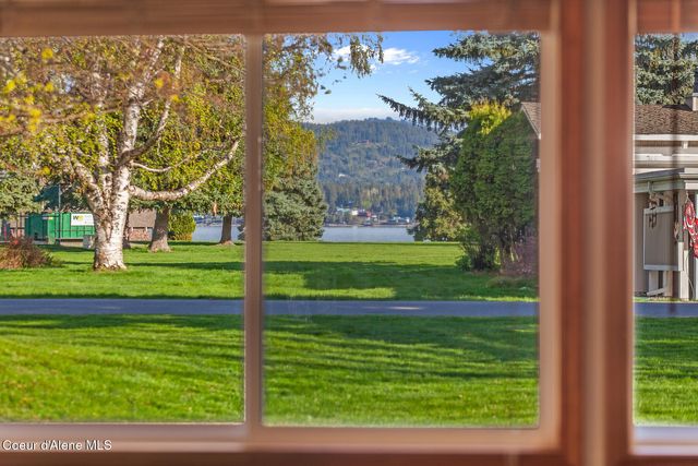 1309 Metaline Lane, Sandpoint, ID 83864
