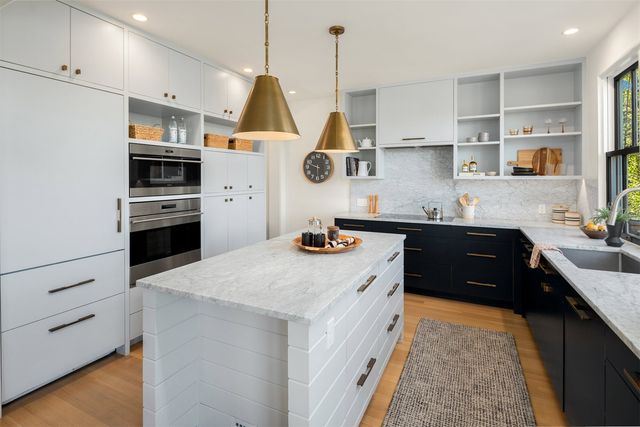 1109 32nd Avenue, Seattle, WA 98122