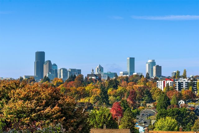 1109 32nd Avenue, Seattle, WA 98122