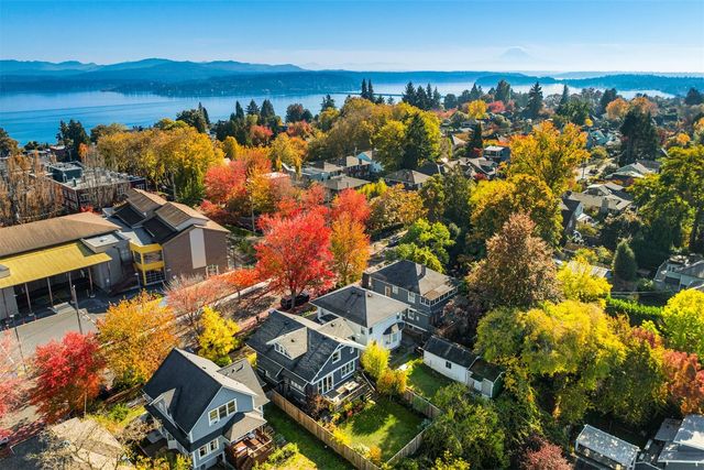 1109 32nd Avenue, Seattle, WA 98122
