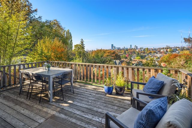 1109 32nd Avenue, Seattle, WA 98122
